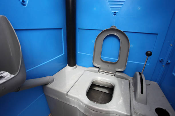 Best Portable toilet rental cost  in Ixonia, WI